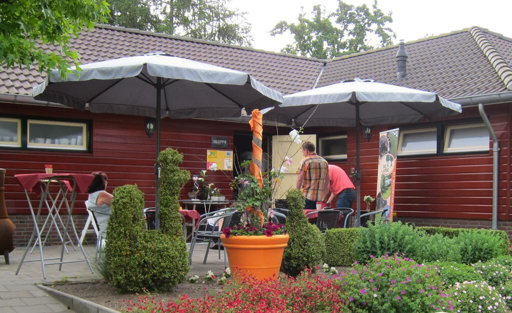 Pipowagen Minicamping De Linde Merselo ภายนอก รูปภาพ